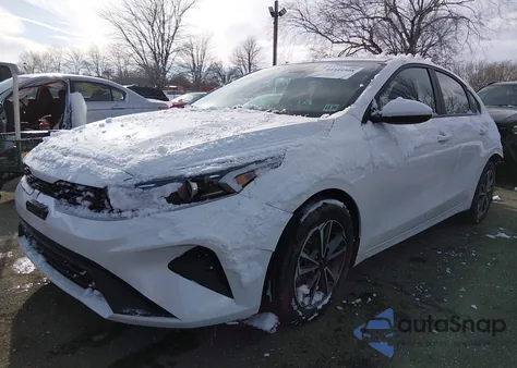 2022 Kia Forte Lxs z USA, uszkodzony, nr VIN 3KPF24AD8NE431987